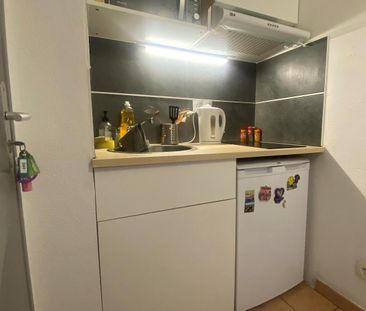 Location Appartement 1 pièce 17m² AVIGNON 84000 - Photo 2