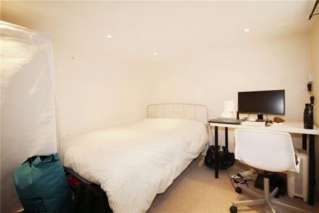 4 bedroom detached house to rent - Photo 2