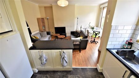 5 bedroom House in Mayville Street, Leeds - Photo 3