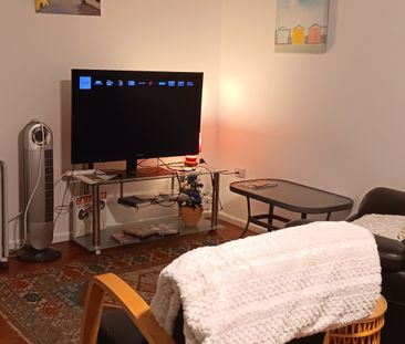 Broadbeach Waters - Photo 3