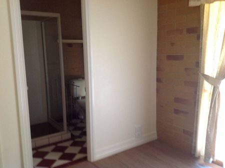 WELL MAINTAINED & PRESENTED COLONIAL DESIGNED HOME WITH CHARM & CHARACTER - Photo 4