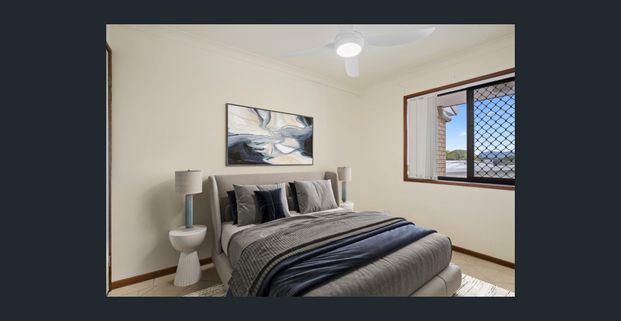 300m walk to the Beach! Renovated Bathroom - Photo 1