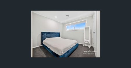 Stylish 5 Bedroom Family Home - Photo 4