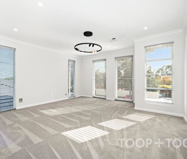 Stunning, spacious contemporary living - Photo 3