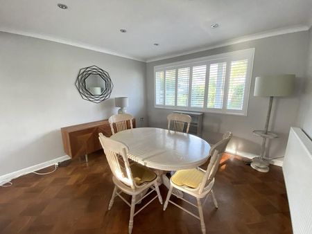 4 bedroom detached house to rent - Photo 5