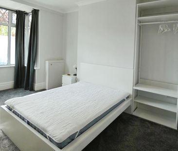 House share to rent - Photo 2