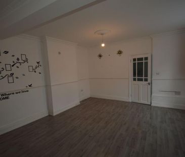 4 bedroom detached house to rent - Photo 5
