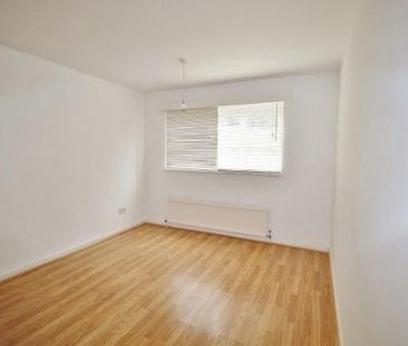 3 bedroom apartment to rent - Photo 4