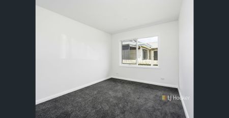 Fully Renovated Unit - Photo 2