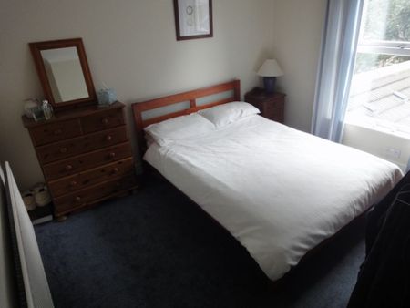 Terraced House - Photo 2