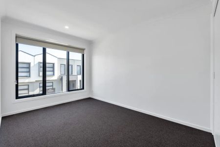 11 Rodway Walk, Tarneit VIC 3029 - Photo 2