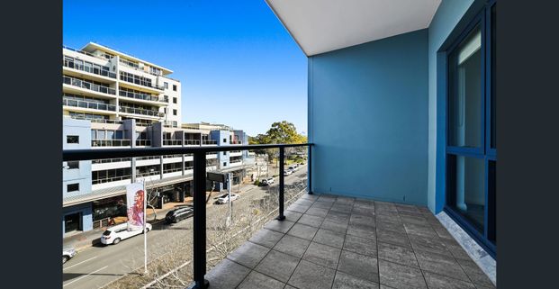 Sunny Executive Style Apartment - Photo 1