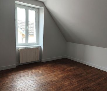 Location Maison 5 pièces 99m² ST YRIEIX LA PERCHE 87500 - Photo 2