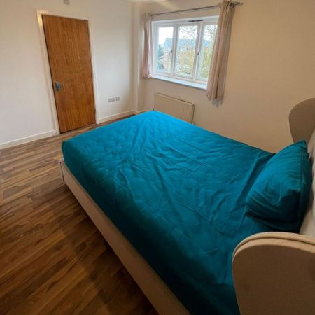 1 bedroom in a house share to rent - Photo 5