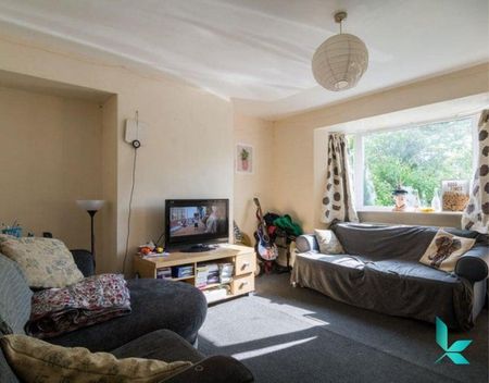 5 bedroom semi-detached house to rent - Photo 3
