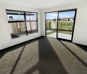 Elegant Halswell Home - Photo 3