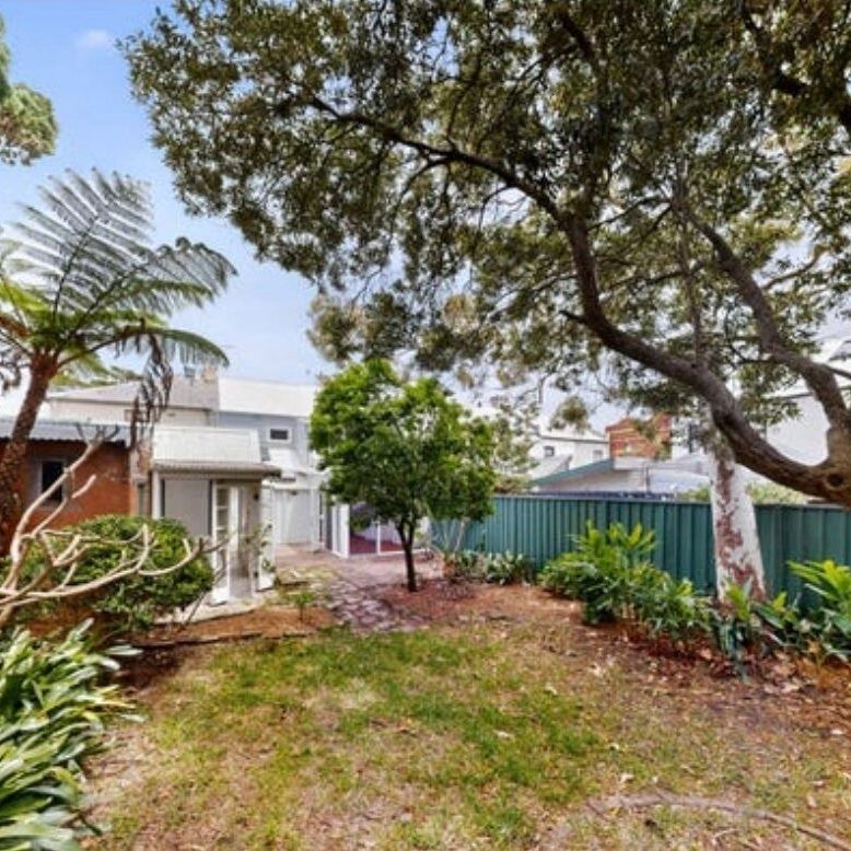 Paddington - Photo 1