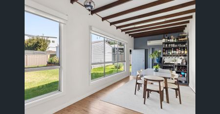 Quiet cul-de-sac living in Caringbah North - Photo 2