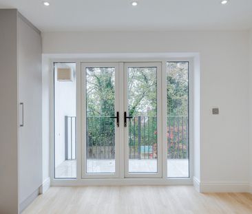 1 Bed Flat, West Hill, CR2 - Photo 2