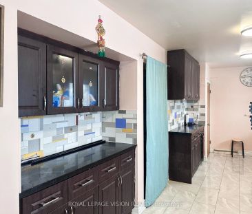 380 Arbor Court #Main floor - Photo 1