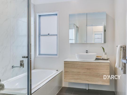 66 MONTPELIER ST - Photo 1