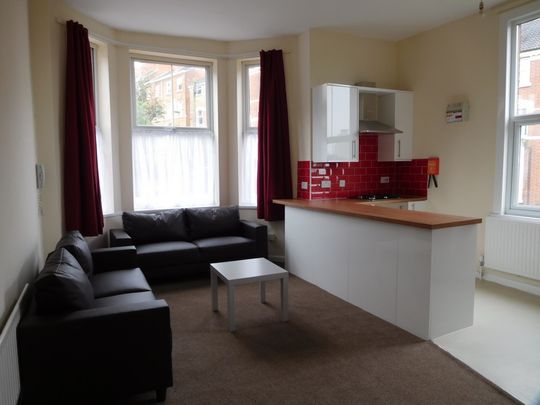 2 Bedroom Flat To Rent in Nottingham - Photo 1