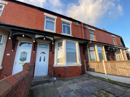 1 bedroom in a house share to rent - Photo 5
