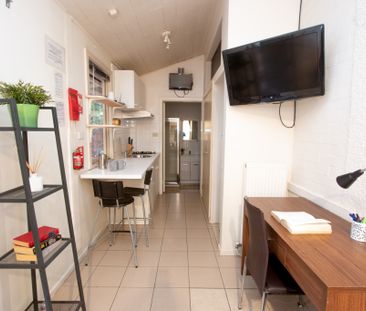 SELF-SUSTAINED STUDIO APARTMENT. - Photo 5