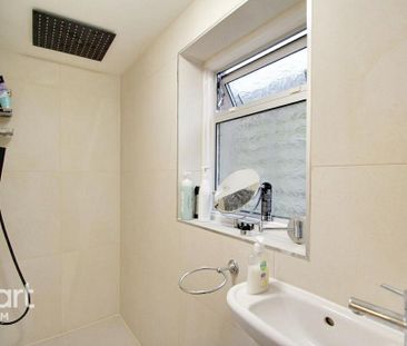 4 bedroom terraced house to rent - Photo 2