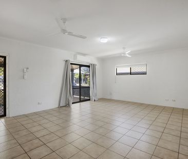 Just moments from the beach. - Photo 4