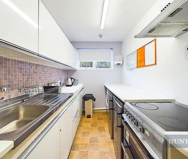 1 bedroom Flat To Let - Photo 6