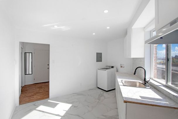 10840 Rue Joseph-Casavant, H3M 2B5, H3M 2B5, Montréal - Photo 1