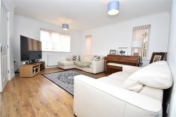 4 bedroom detached house to rent - Photo 1