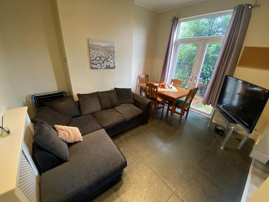 3 bedroom terraced house to rent - Photo 1