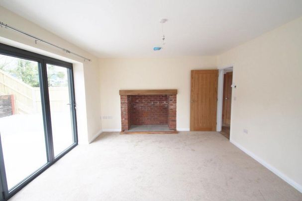 3 bedroom detached house to rent - Photo 1