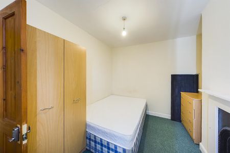 4 bedroom terraced house to rent - Photo 2