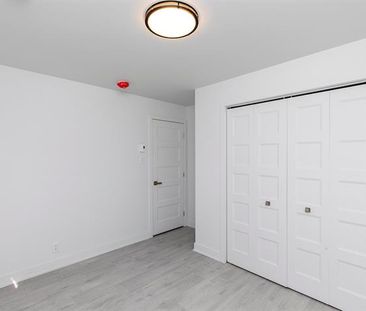 5415 Av. Glenn - Photo 5