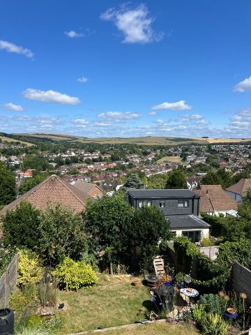 2 Bed Semi-Detached House, Woodbourne Avenue, BN1 - Photo 5