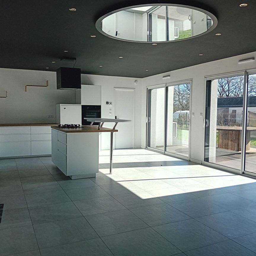 Location Maison 3 pièces 81m² - Photo 1