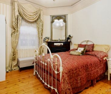 2 Bed, 1 Bath - Photo 4