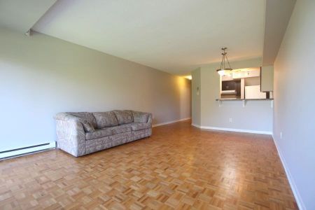 For Lease - 37 Robinson Avenue Unit# F, Lower Town - Sandy Hill, Ontario - Photo 3