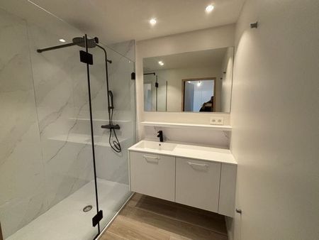 Appartement te huur - Foto 2