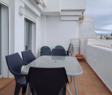 3 Bedroom Apartment For Rent in Estepona, Málaga - Photo 4