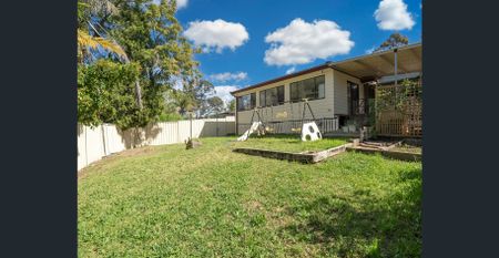 Stylish Family Living in a Peaceful Parkside Setting - Photo 2