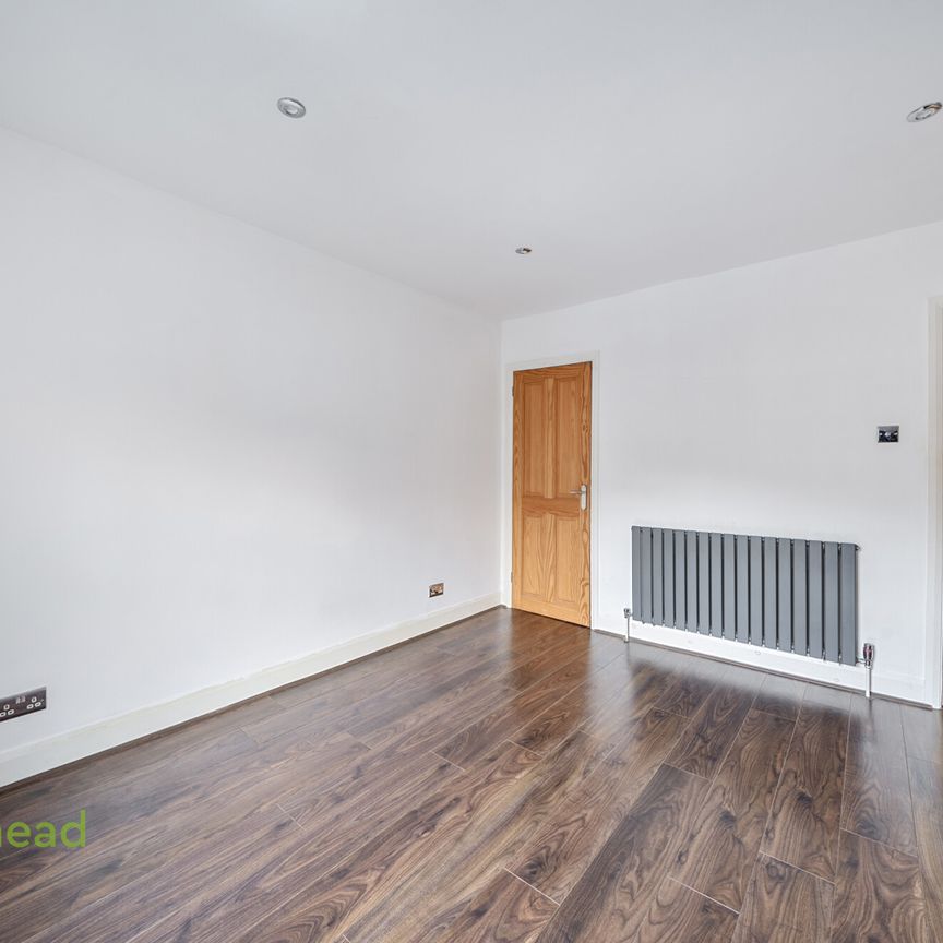 Selsdon Road, South Croydon, CR2 - Photo 1