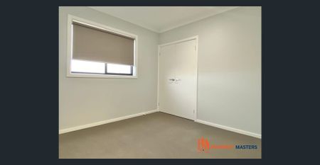 Spacious Family Home with Study in Wyndham Vale - Photo 5