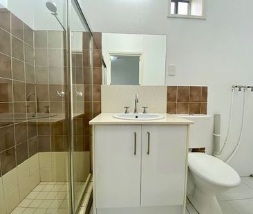 Open Plan Studio Granny flat - Photo 6