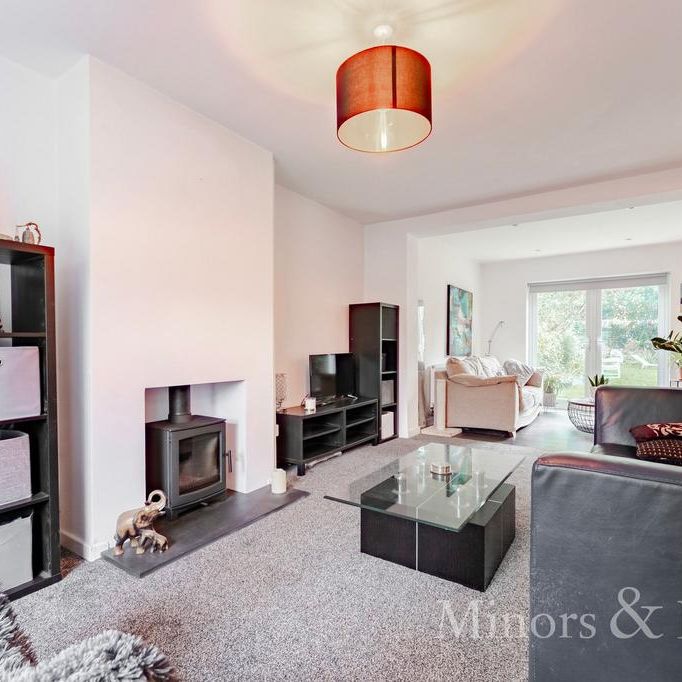 3 bedroom semi-detached house to rent - Photo 1