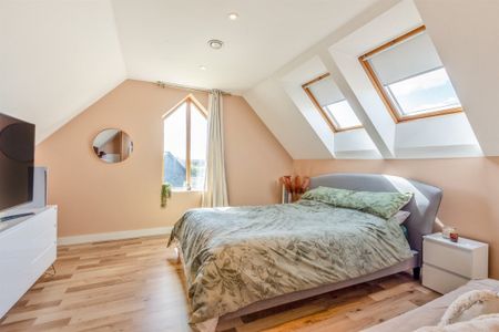 PETERBOROUGH - Photo 5