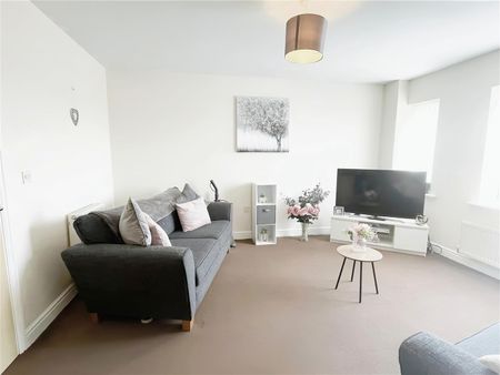 2 Bedroom Apartment for rent in Fern Court, Woodlaithes Village, Rotherham - Photo 5